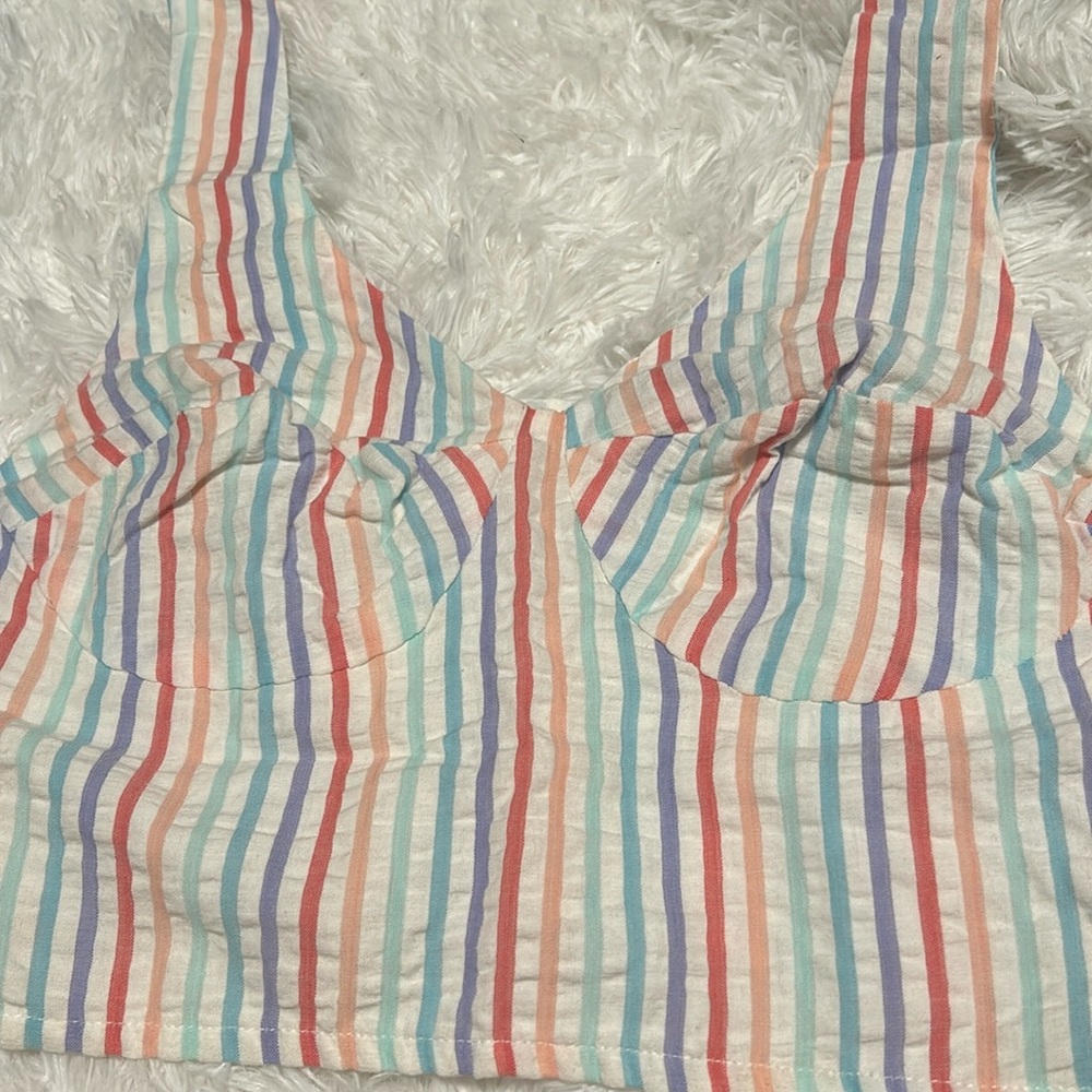 Brand new Dizzy lizzy crop top girl with color line